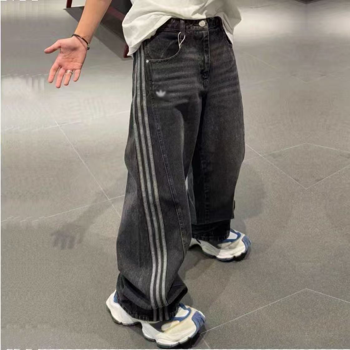מכנס ג'ינס ארוך רחב אדידס ADIDAS לנשים – תמונה 9
