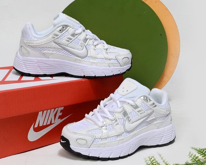 נעלי ספורט נייק NIKE לילדים וילדות נעלי ספורט נייק NIKE לילדים וילדות