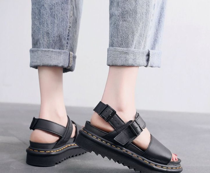 סנדלים לנשים דגם VOSS דר מרטינס DR.MARTENS – תמונה 6