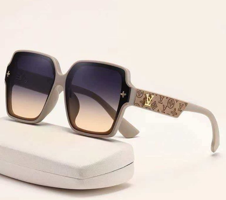 משקפי שמש מרובעות לנשים לואי ויטון Louis Vuitton משקפי שמש מרובעות לנשים לואי ויטון Louis Vuitton