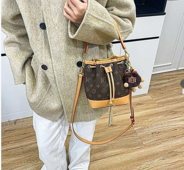 תיק צד קטן לנשים לואי ויטון Louis Vuitton – תמונה 4