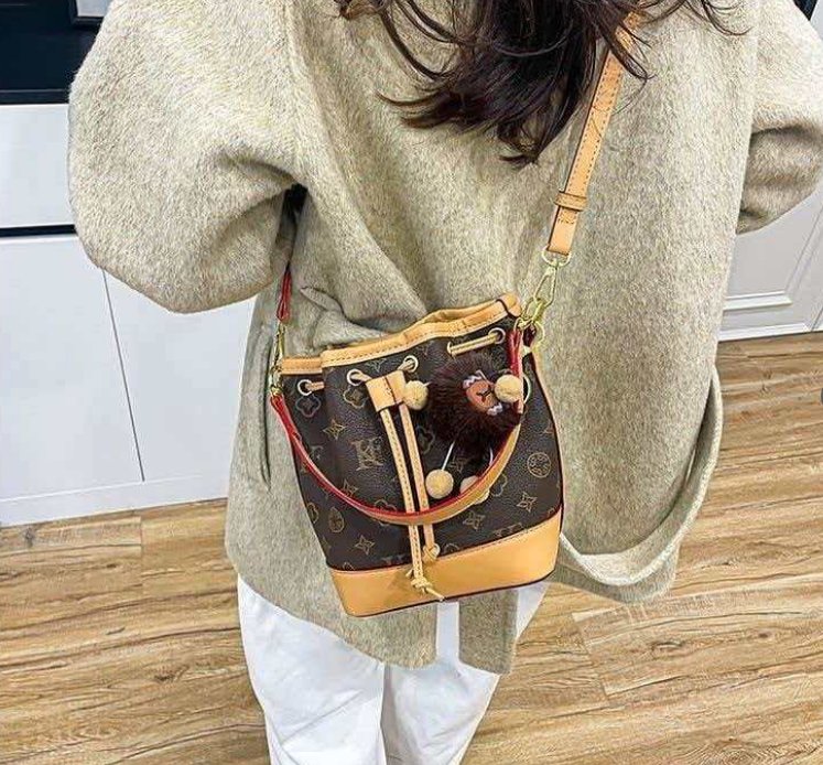 תיק צד קטן לנשים לואי ויטון Louis Vuitton – תמונה 7