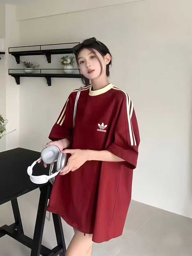 חולצת טישרט אוברסייז 3 פסים לנשים אדידס ADIDAS – תמונה 13