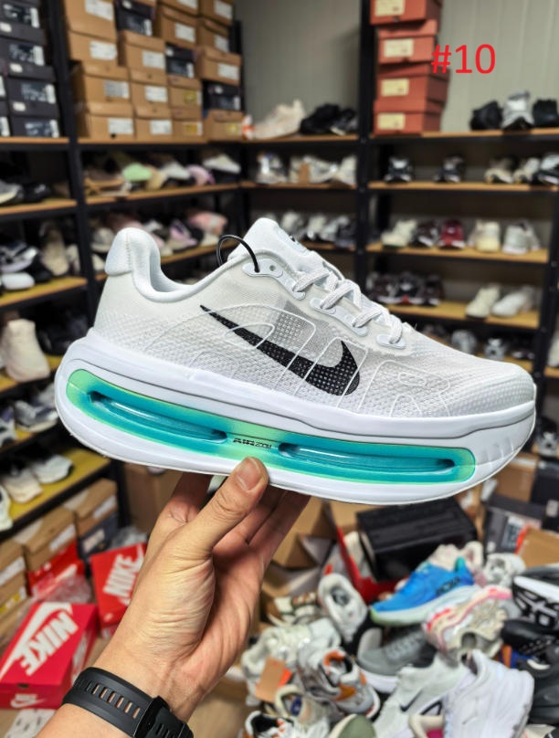 נעלי ריצת כביש לגברים Nike Vomero Premium בצבעוניות – תמונה 11