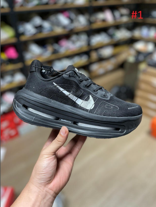 נעלי ריצת כביש לגברים Nike Vomero Premium בצבעוניות – תמונה 2