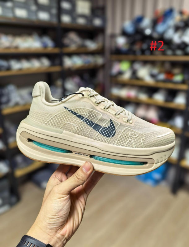 נעלי ריצת כביש לגברים Nike Vomero Premium בצבעוניות – תמונה 3