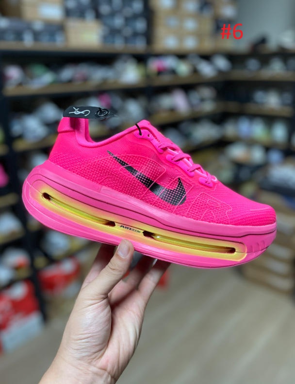 נעלי ריצת כביש לגברים Nike Vomero Premium בצבעוניות – תמונה 7