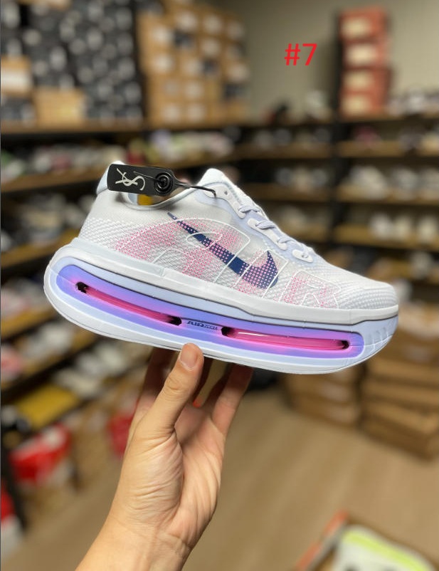 נעלי ריצת כביש לגברים Nike Vomero Premium בצבעוניות – תמונה 8