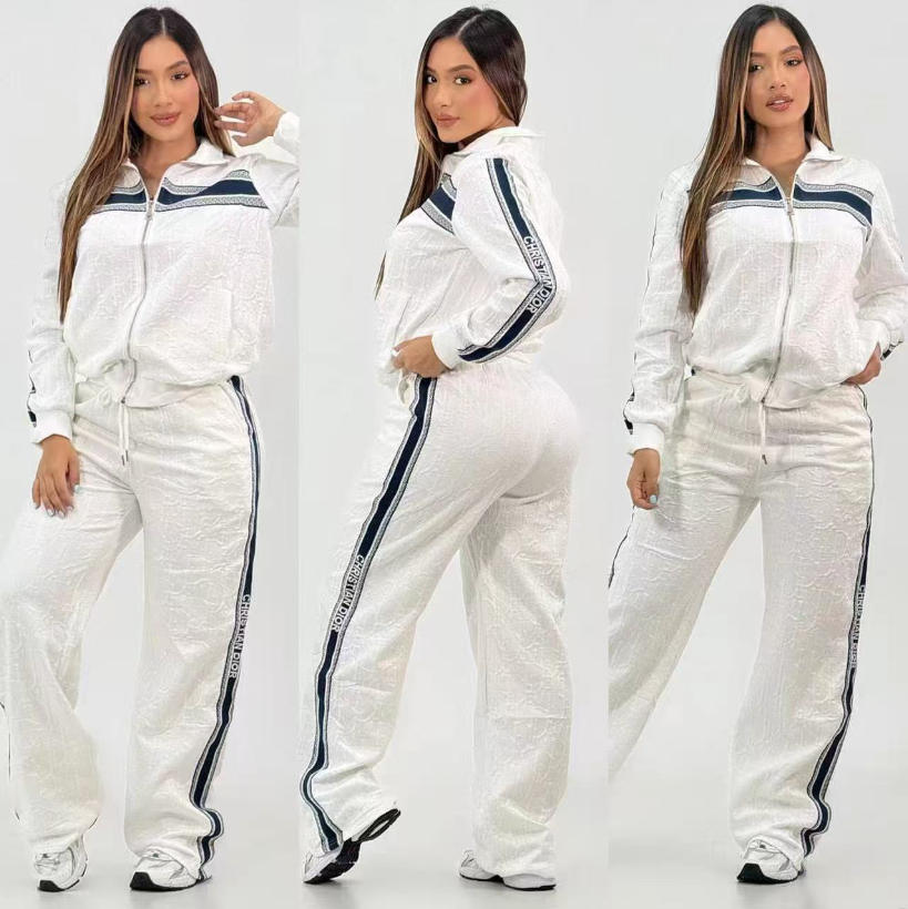 חליפת טרנינג נשים עם רוכסן ופסי צד – תמונה 3