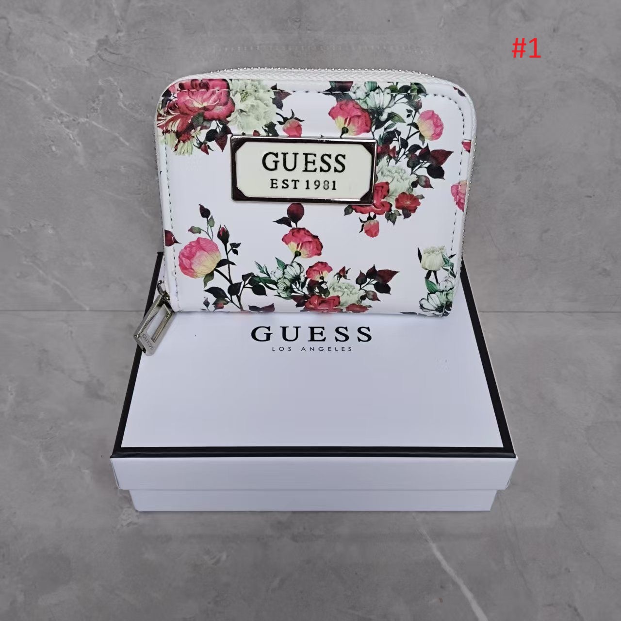 ארנק נשים קומפקטי עם רוכסן – GUESS פרחוני – תמונה 2