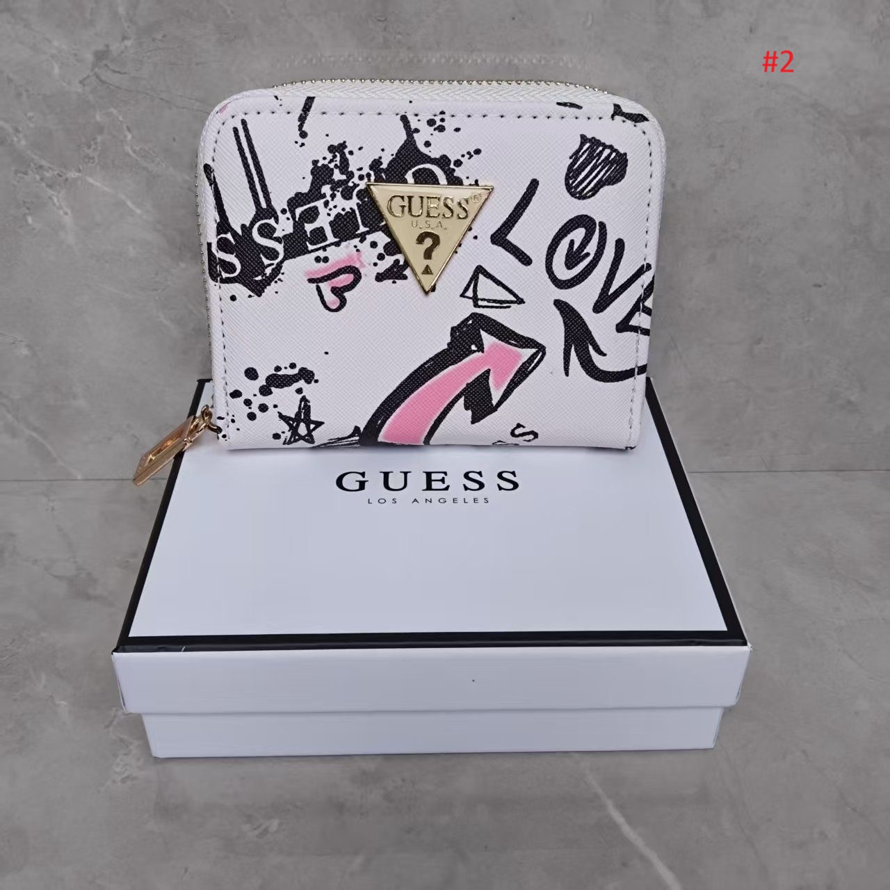 ארנק נשים קומפקטי עם רוכסן GUESS מודפס – תמונה 3