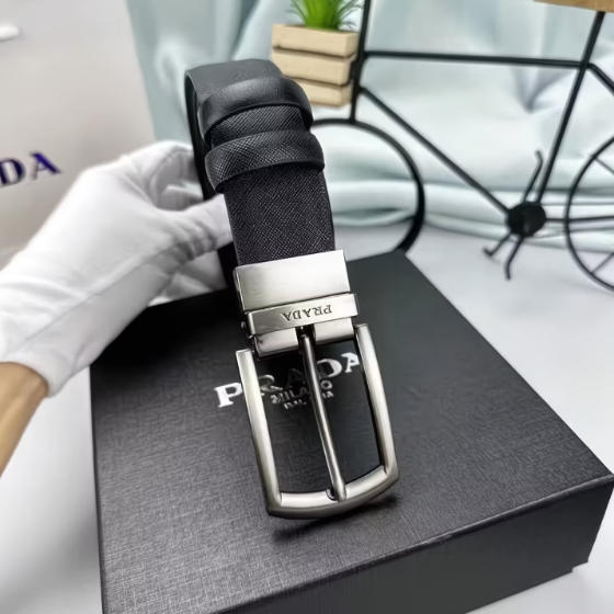 חגורת גברים למכנסיים עם אבזם מתכתי PRADA – תמונה 3
