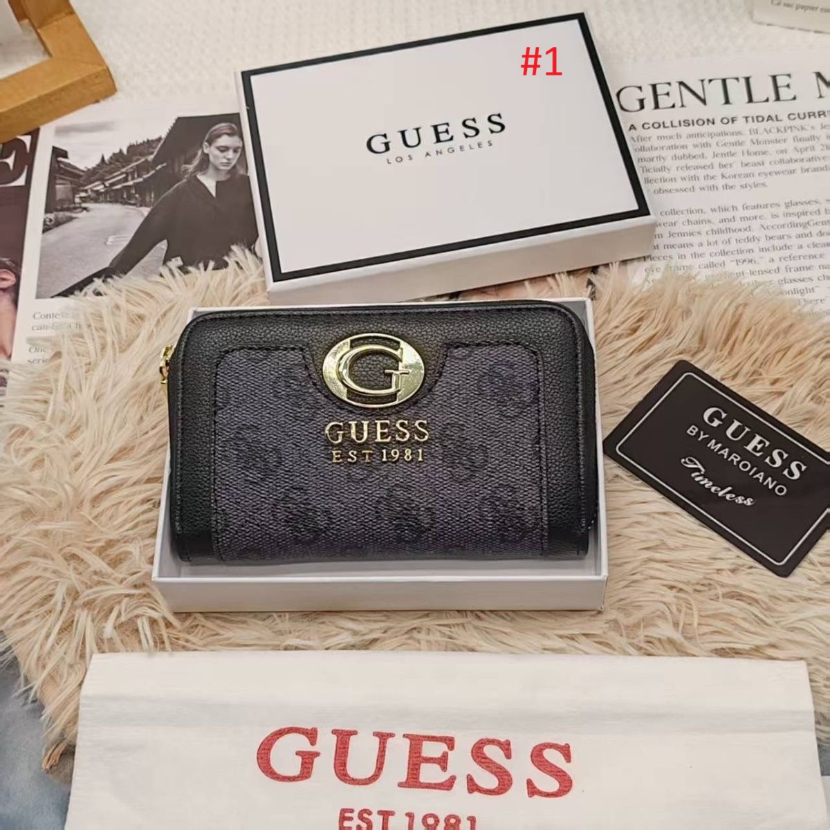 ארנק נשים קומפקטי עם רוכסן GUESS ולוגו זהב – תמונה 2