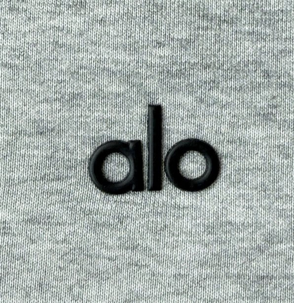 Alo Yoga קפוצ'ון כותנה עם כיס קנגורו – תמונה 8