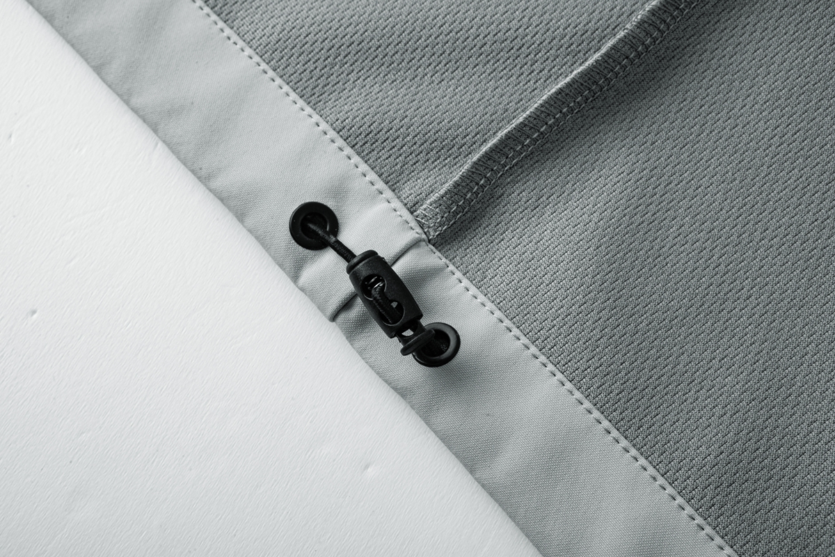 The North Face מעיל סופטשל עם כובע – תמונה 17