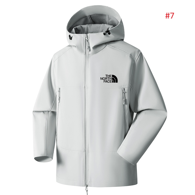 The North Face מעיל סופטשל עם כובע – תמונה 8