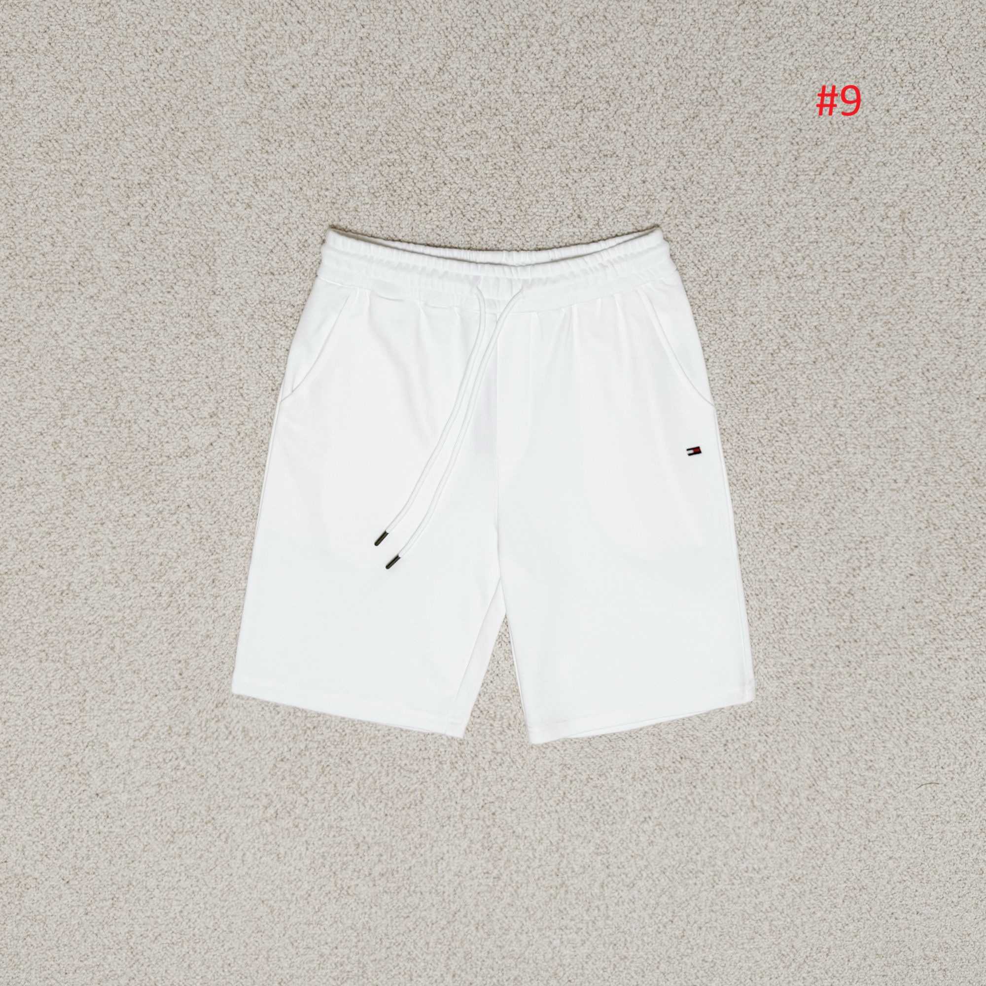 Tommy Hilfiger שורט טרנינג לגברים עם לוגו – תמונה 10