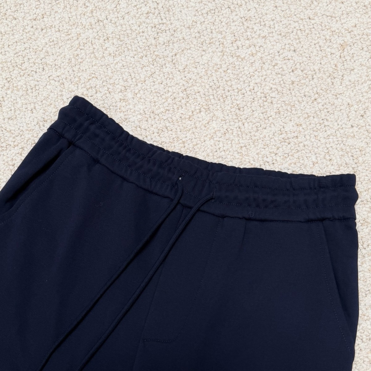 Tommy Hilfiger שורט טרנינג לגברים עם לוגו – תמונה 12