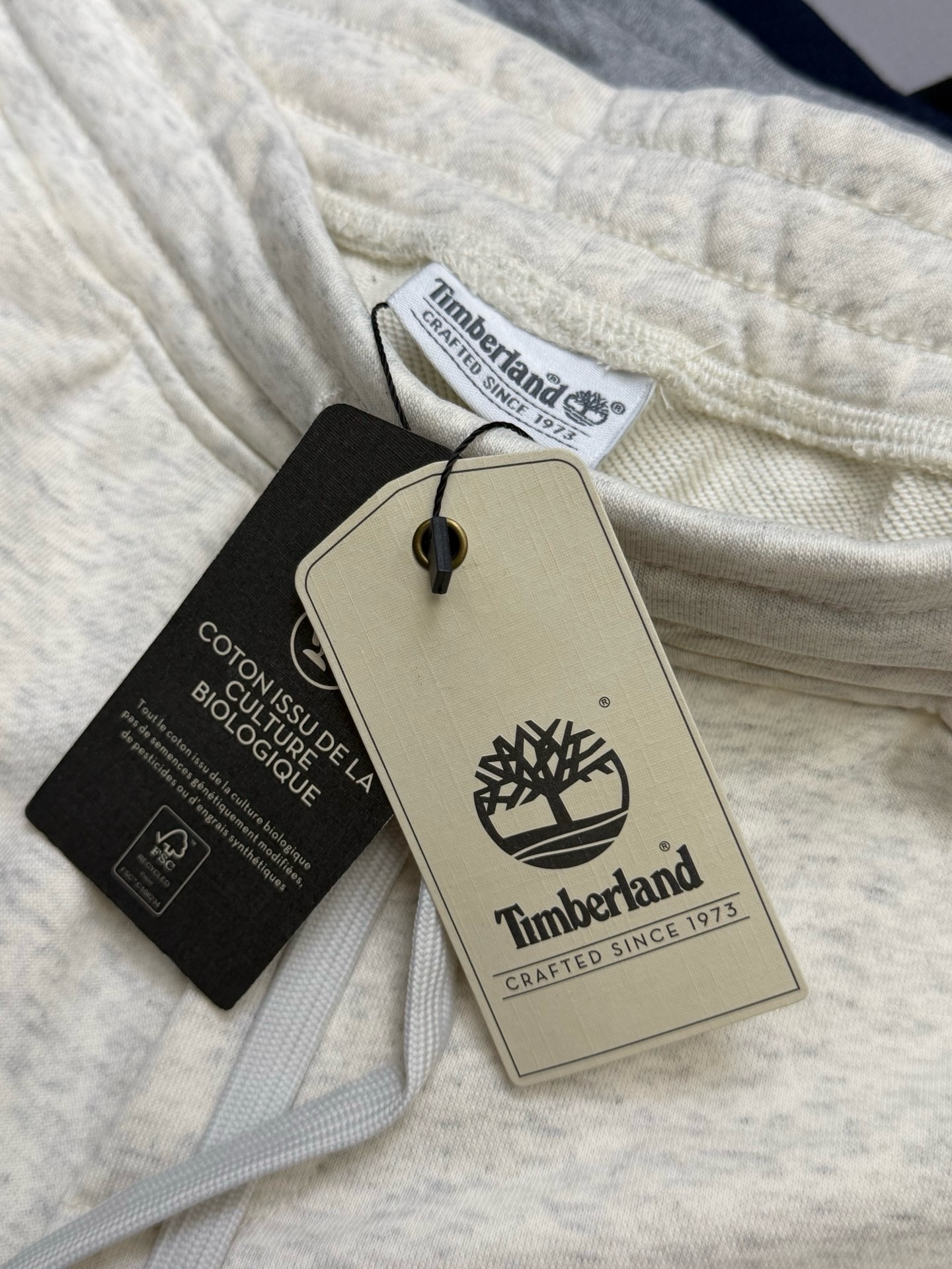 Timberland שורטס טרנינג לגברים עם לוגו – תמונה 6