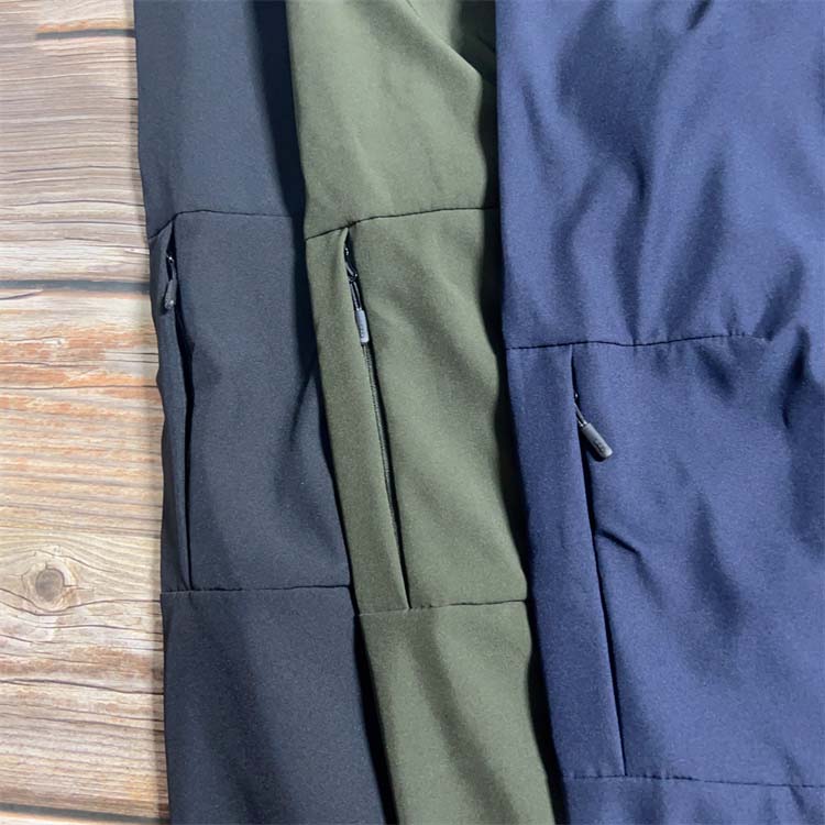 THE NORTH FACE מכנסי טיולים עם חגורה וכיסי רוכסן – תמונה 8