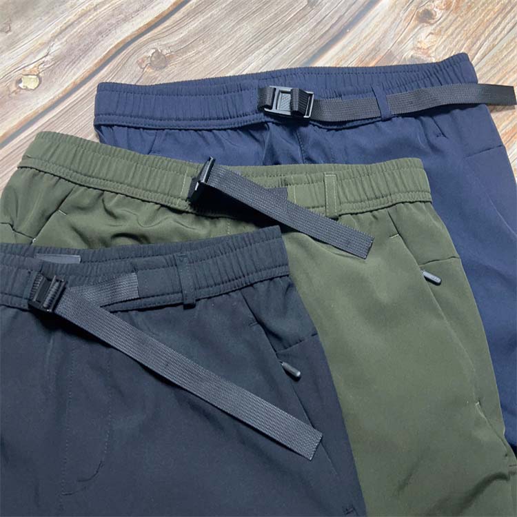THE NORTH FACE מכנסי טיולים עם חגורה וכיסי רוכסן – תמונה 6