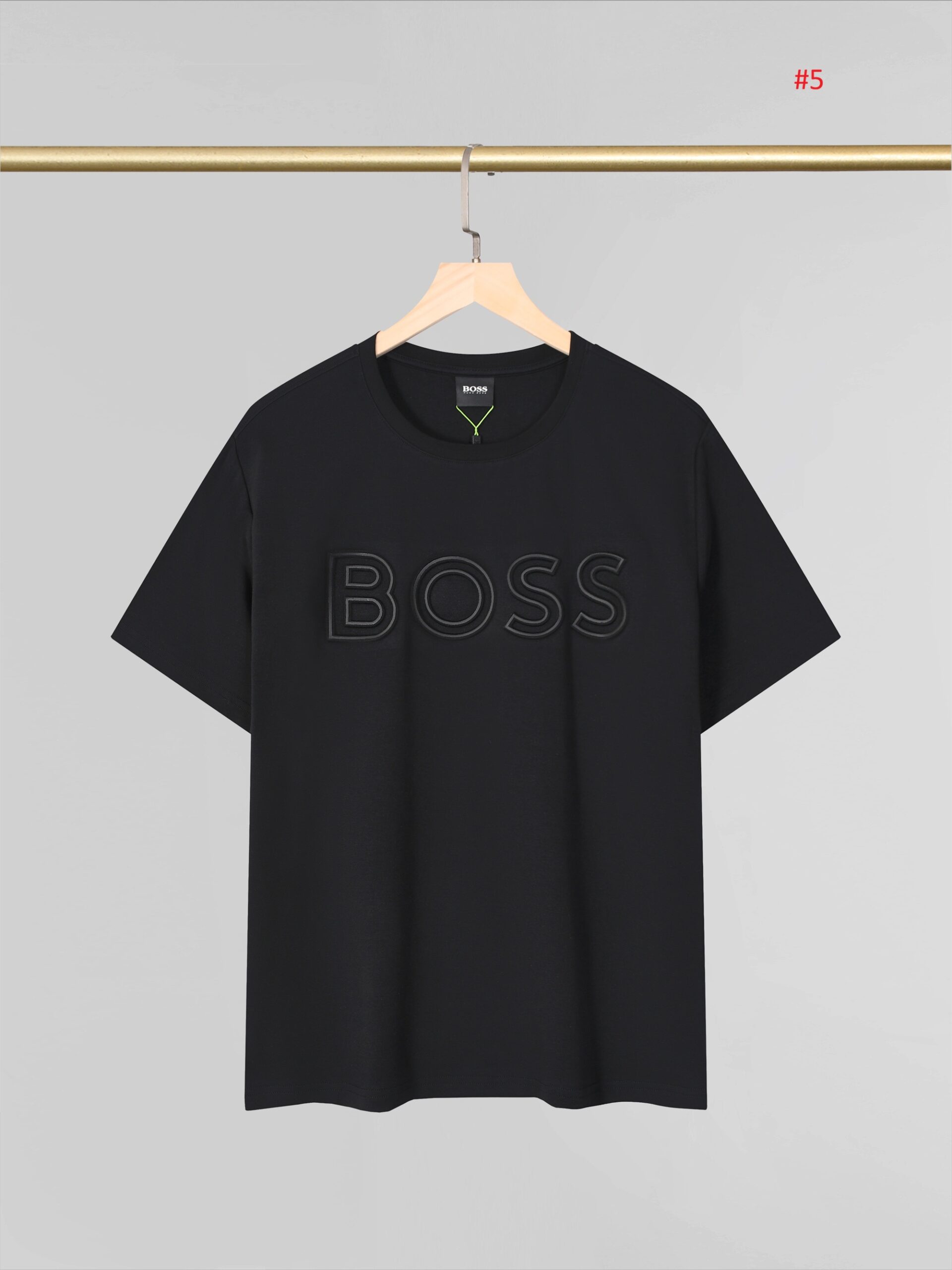 BOSS חולצת טי לגברים עם לוגו מובלט – תמונה 7