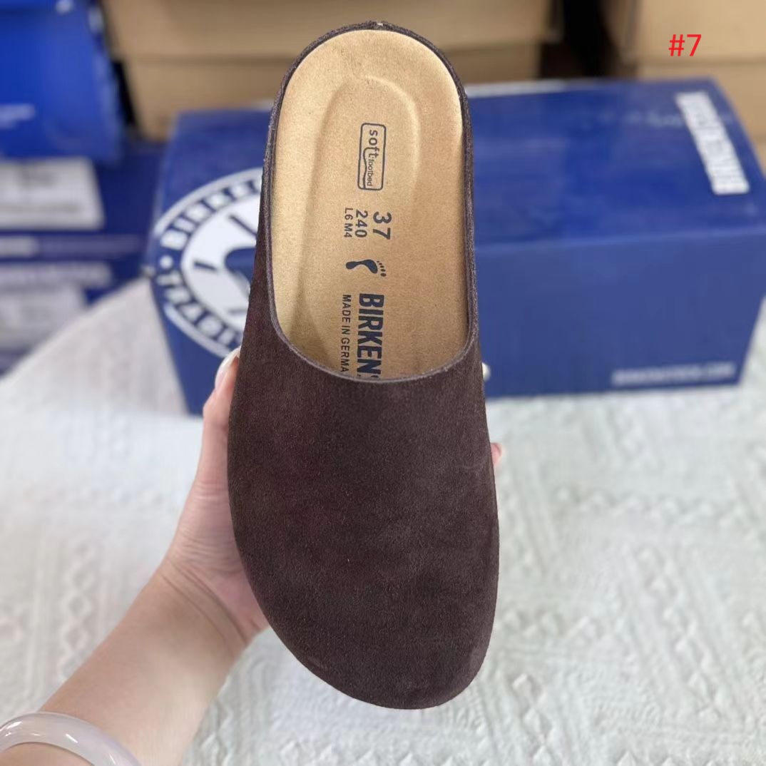 כפכף בית סגור Birkenstock מזמש בגוון חום כהה, מבט על