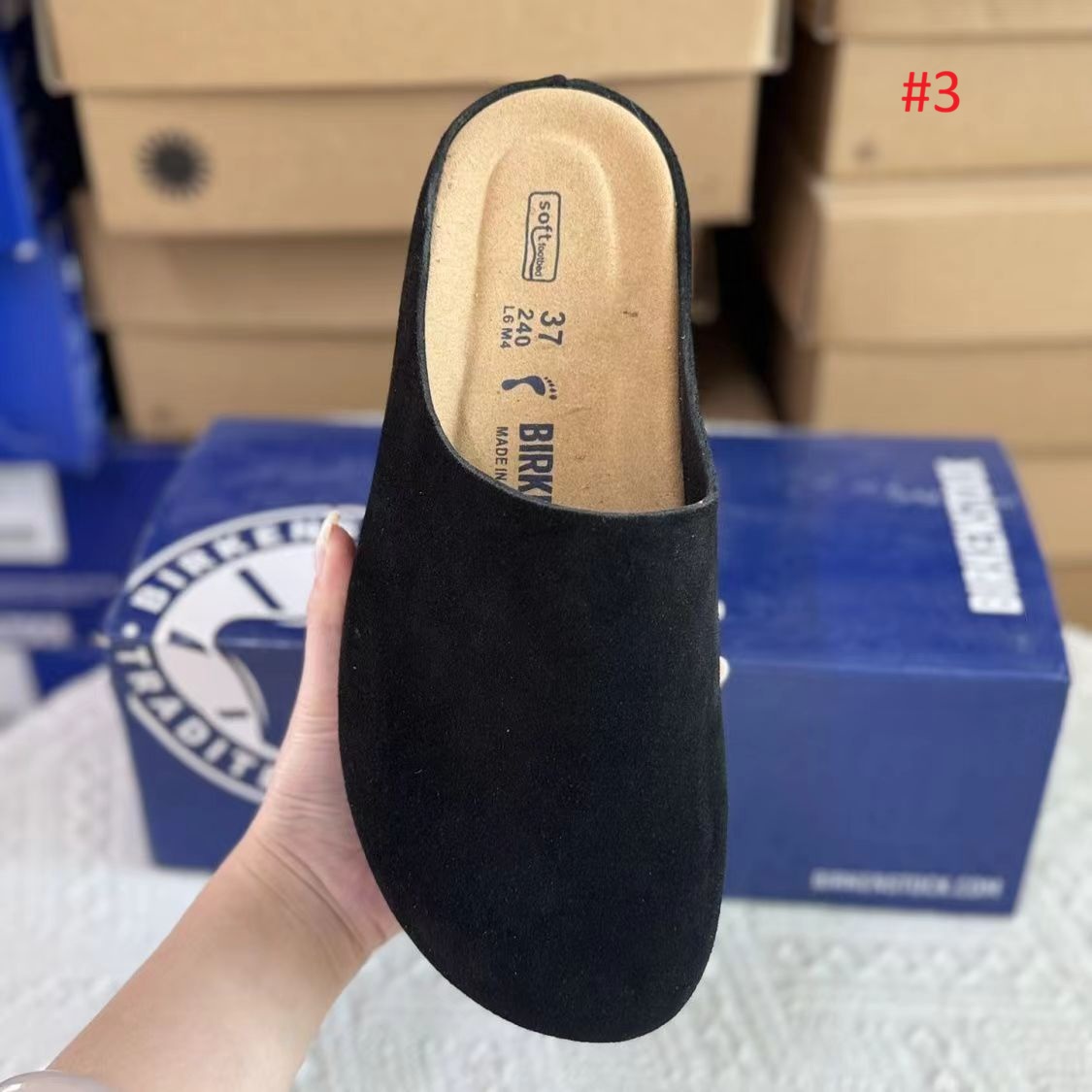 כפכף בית סגור Birkenstock מזמש בצבע שחור, תצוגת תקריב