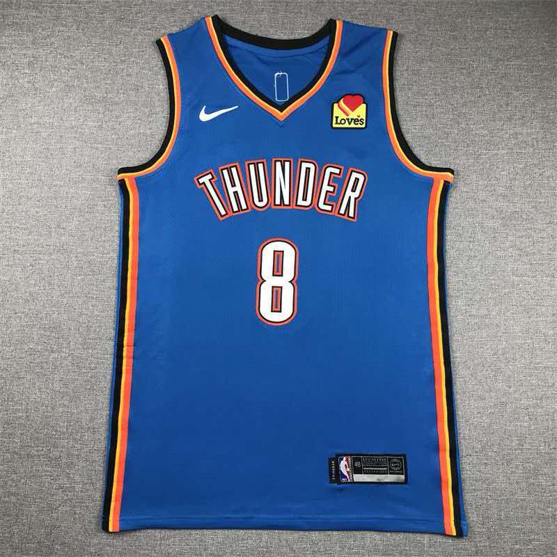 גופיית כדורסל Nike Thunder כחולה עם מספר 8 ותיחום כתום־צהוב