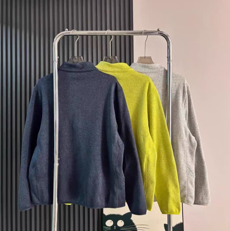 Carhartt סוודר פליז חצי רוכסן עם כיס חזה – תמונה 6