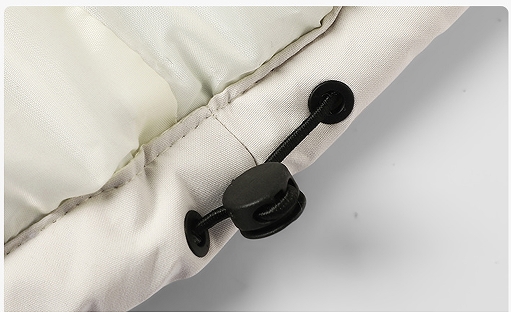 וסט מרופד The North Face – תקריב שרוך ומעצור להתאמת המכפלת