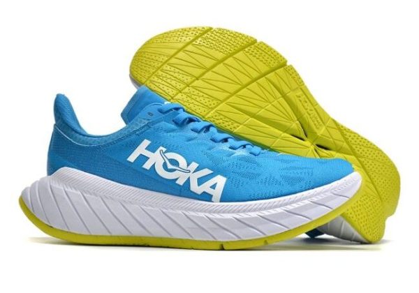 HOKA – המותג שעושה מהפכה בנעלי ריצה ונוחות