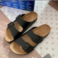 כפכפי בירקנשטוק עם שתי רצועות ואבזמים מתכווננים Birkenstock