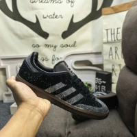 נעלי סניקרס אדידס פייטים ADIDAS