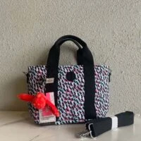 תיק צד צבעוני עם רצועות קיפלינג Kipling