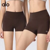 טייץ קצר נשים אלו יוגה ALO YOGA