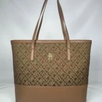 תיק יד מרובע גדול TOMMY HILFIGER טומי הילפיגר