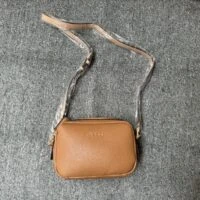 תיק צד קטן לנשים גאס GUESS