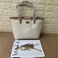 תיק יד גדול עם ידיות גאס GUESS