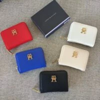 ארנק מרובע עם רוכסן TOMMY HILFIGER טומי הילפיגר