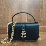 תיק צד עם שרשרת TOMMY HILFIGER טומי הילפיגר