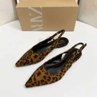 סנדלי נשים מנומרות שטוחות בהשראת זארה ZARA