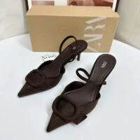 נעלי נשים עם אבזם בהשראת זארה ZARA