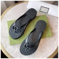 כפכפי ים וחוף גוצ'י GUCCI לנשים