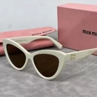 משקפי שמש קלאסיות לנשים מיו מיו MIU MIU