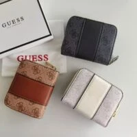 ארנק נשים קומפקטי GUESS עם רוכסן היקפי