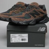 סניקרס לייף סטייל New Balance 9060 זמש ורשת