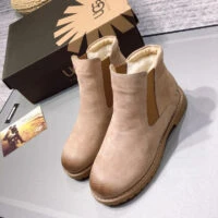 UGG מגפי צ'לסי נשים מזמש מרופדות