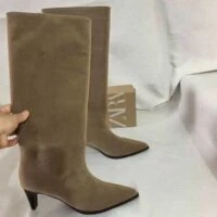 ZARA מגפי ברך לנשים במראה זמש שפיץ