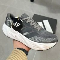 adidas נעלי ריצה מאווררות עם סוליה מרופדת